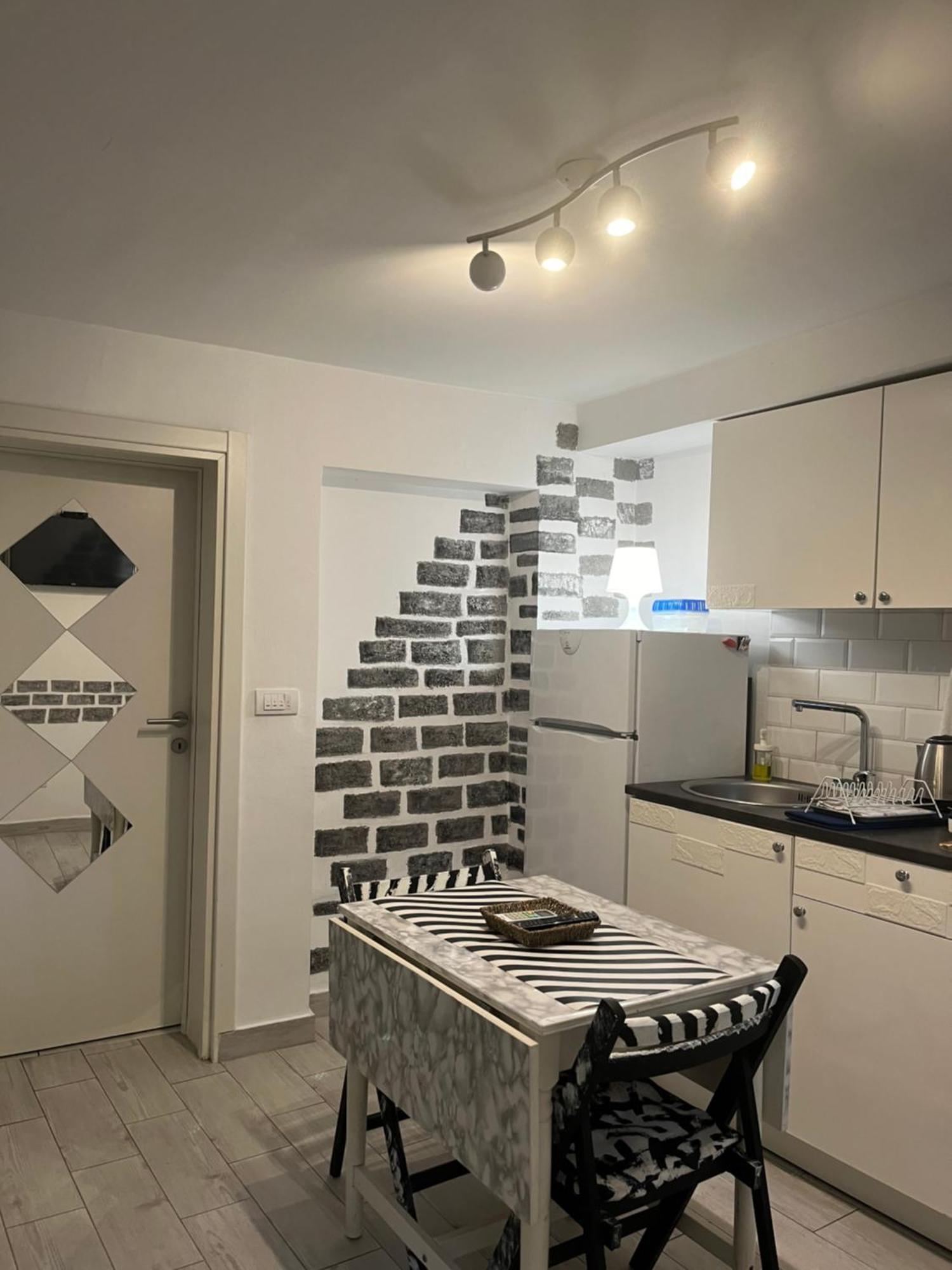 Mosaic Apartment